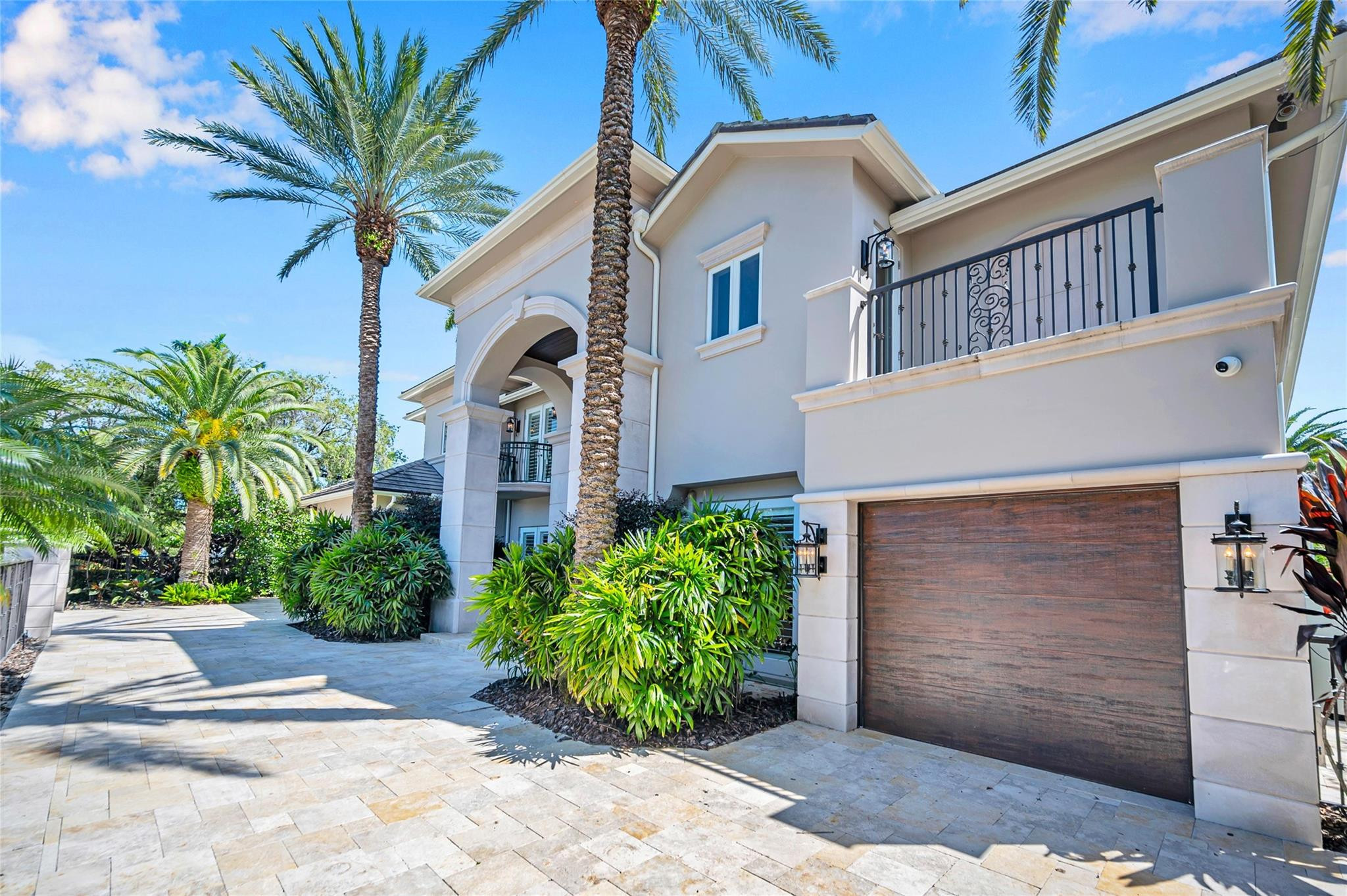 38 Isla Bahia Dr