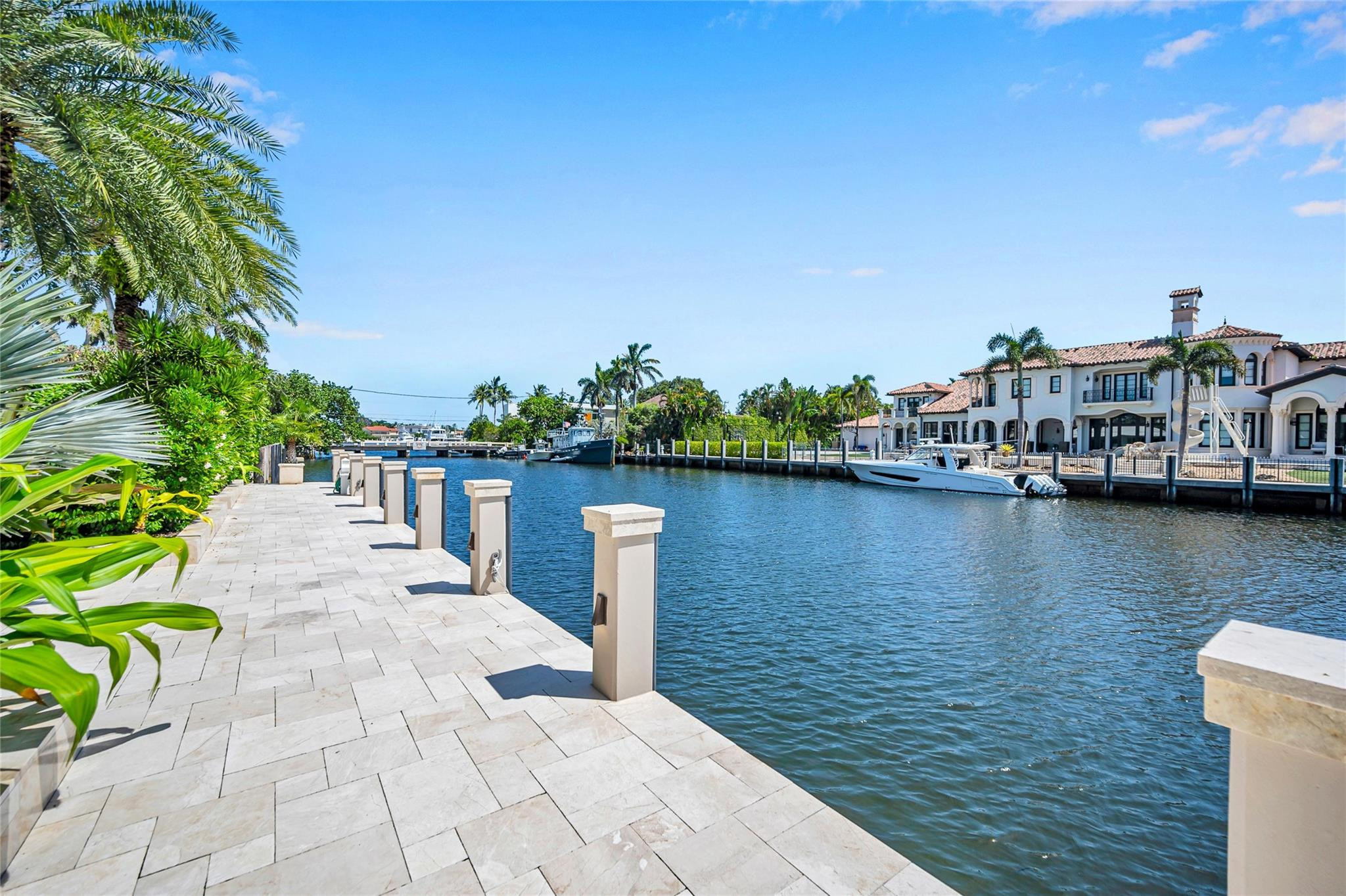 38 Isla Bahia Dr