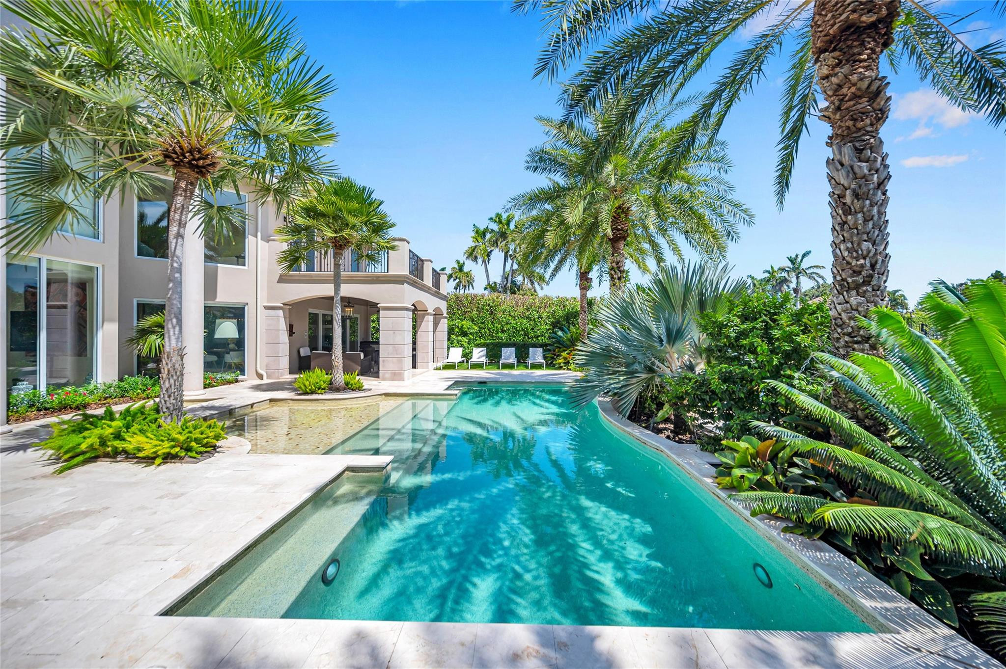 38 Isla Bahia Dr