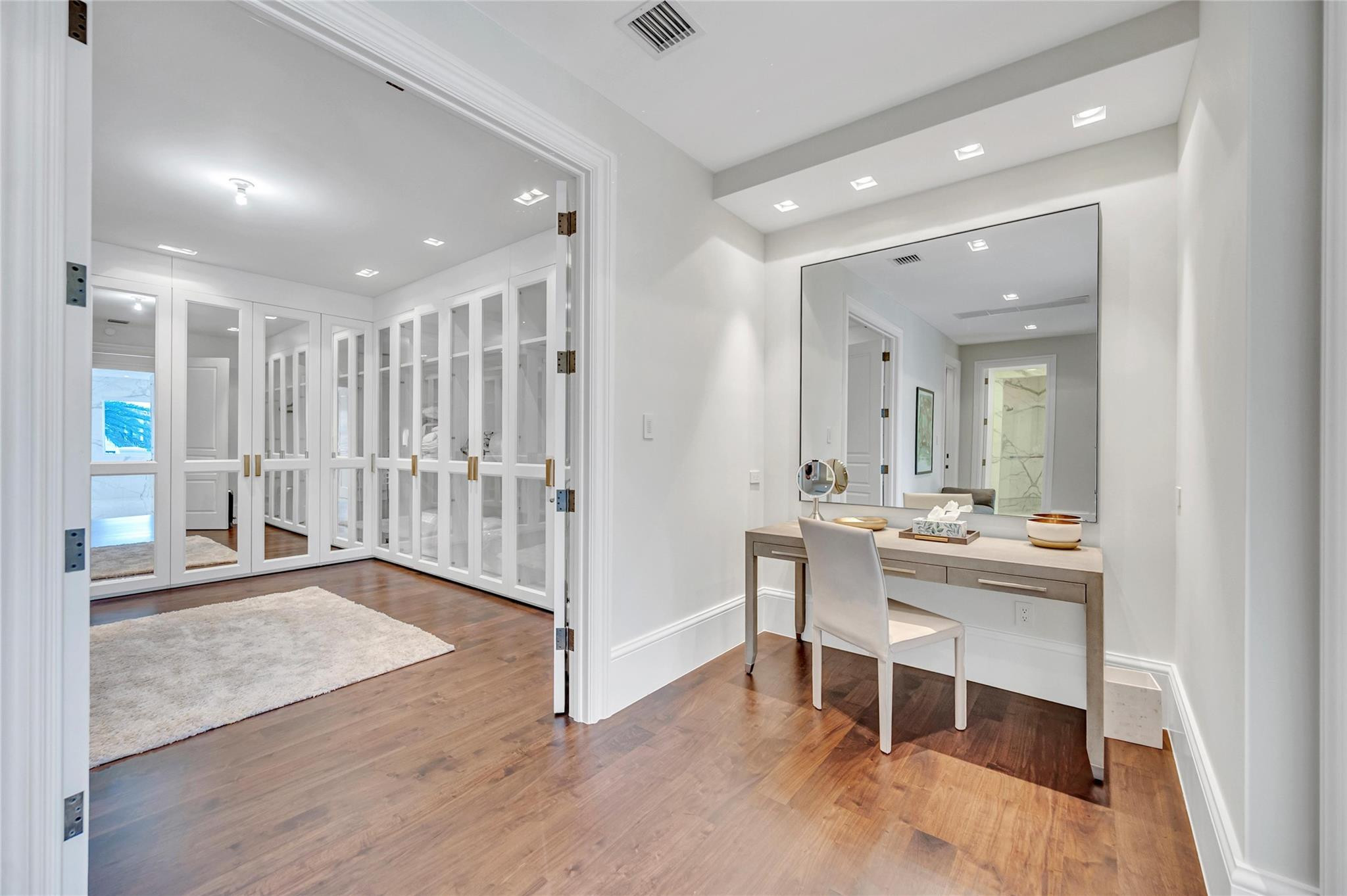 38 Isla Bahia Dr