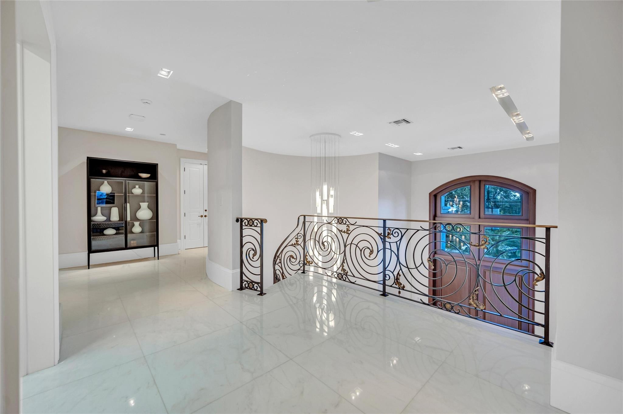 38 Isla Bahia Dr