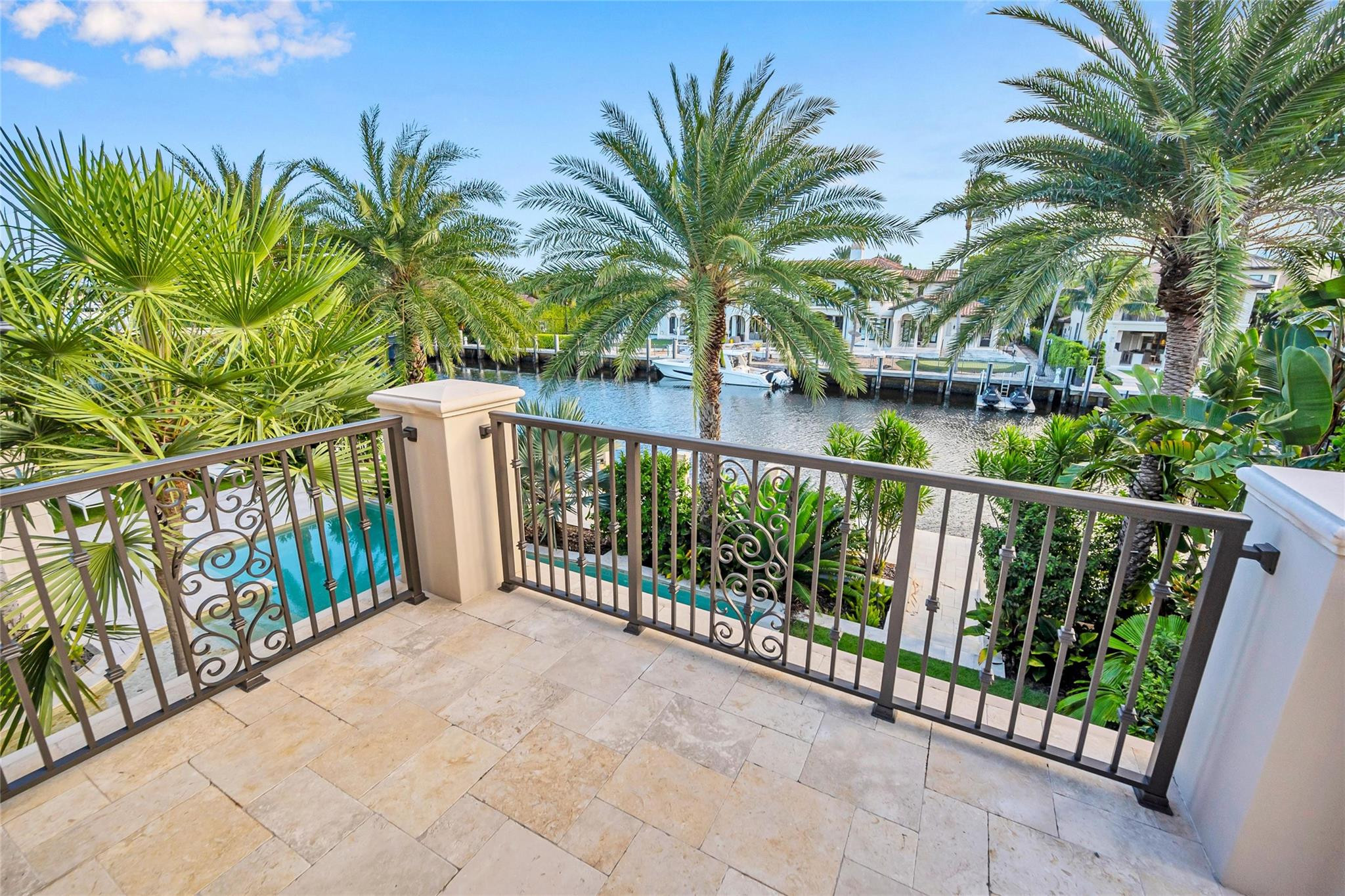 38 Isla Bahia Dr