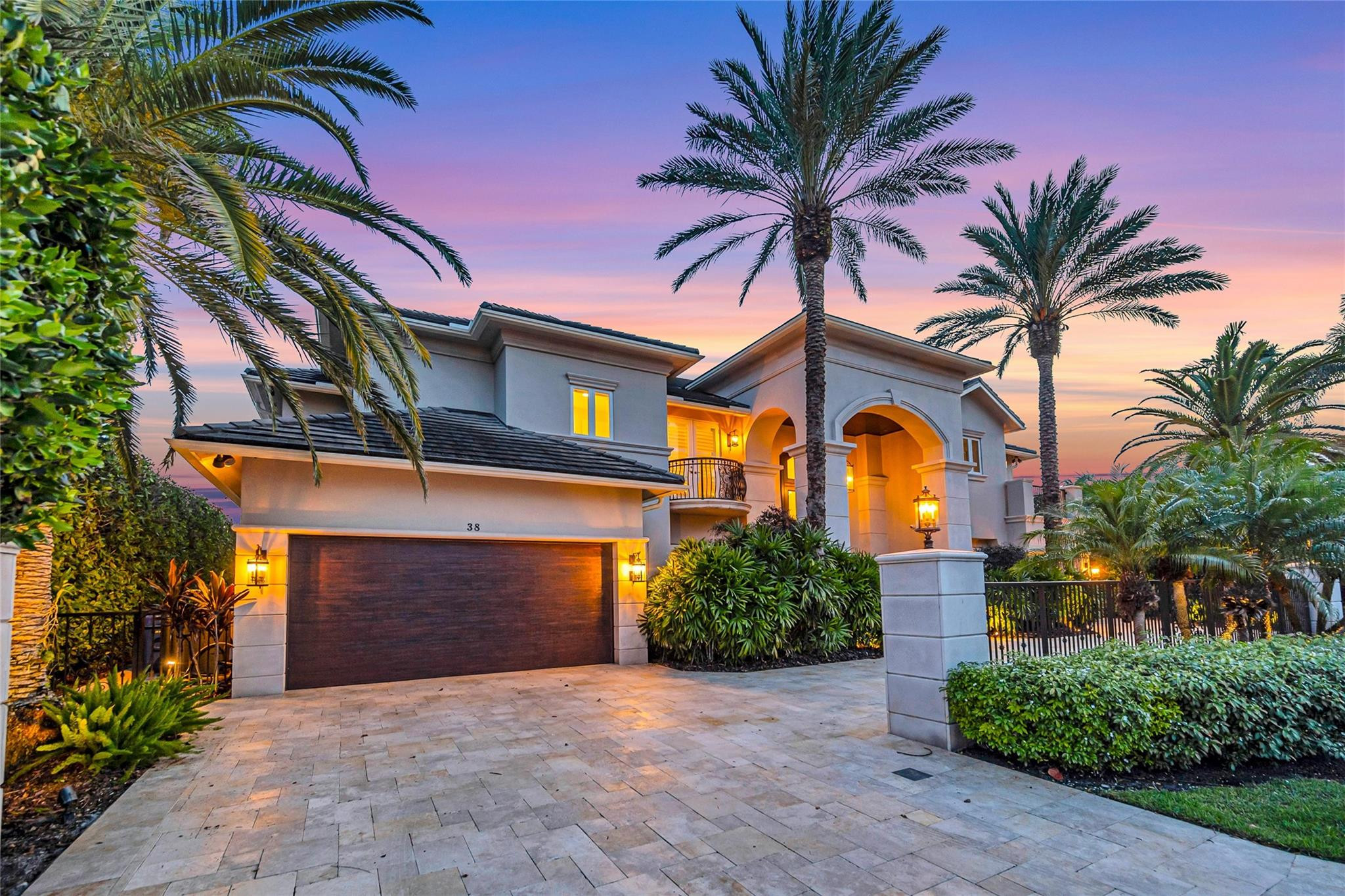 38 Isla Bahia Dr