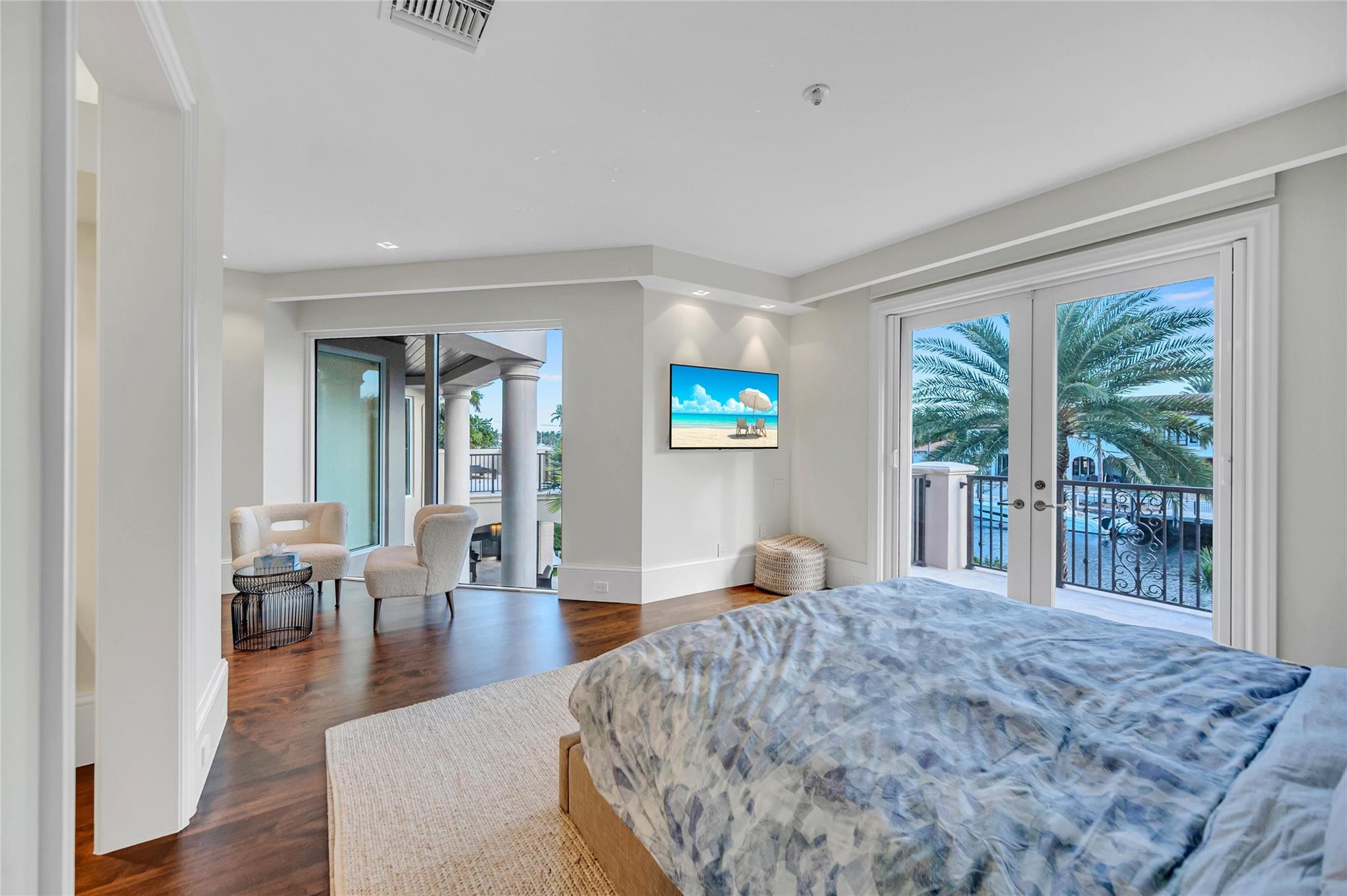 38 Isla Bahia Dr