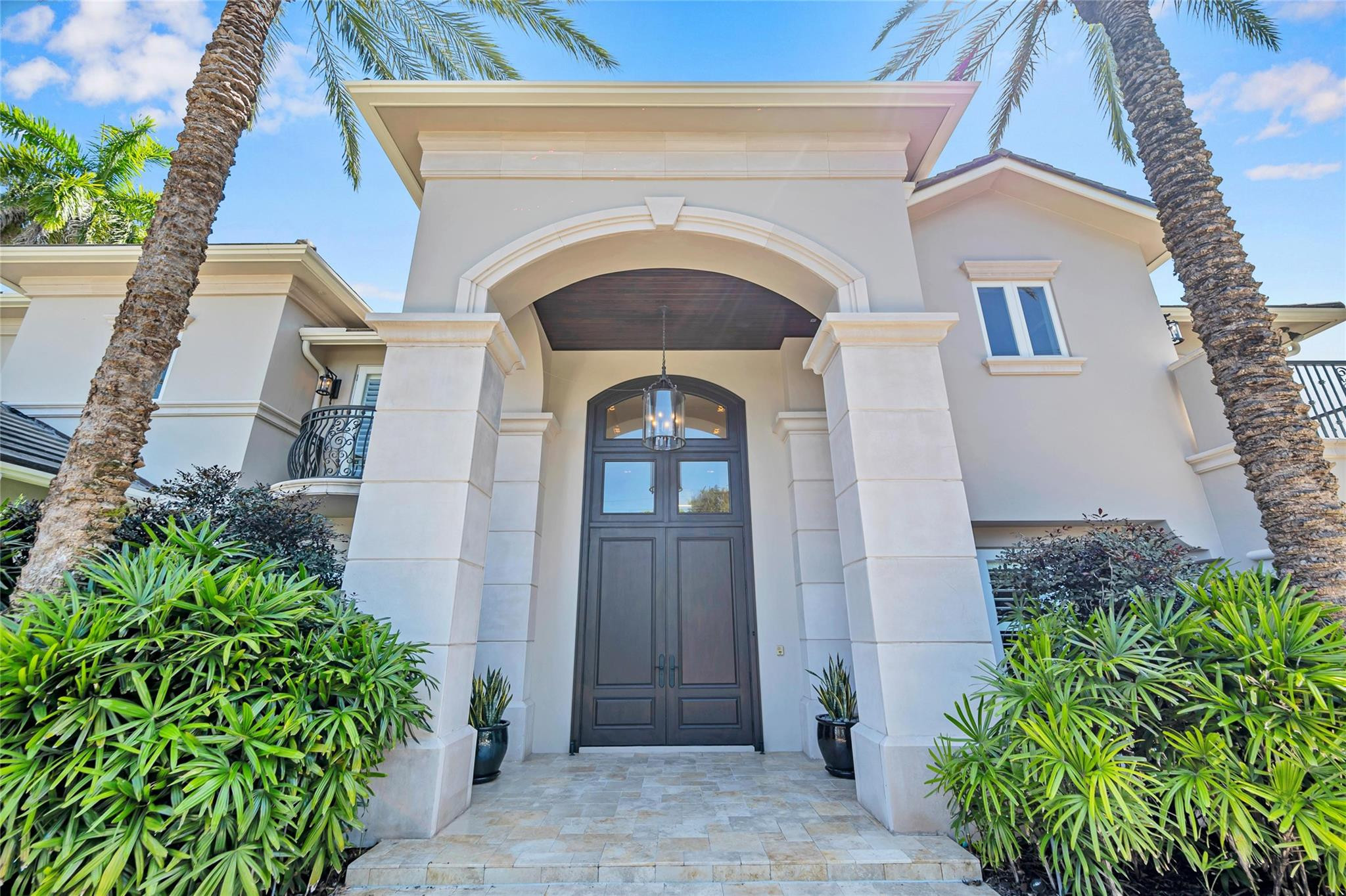 38 Isla Bahia Dr