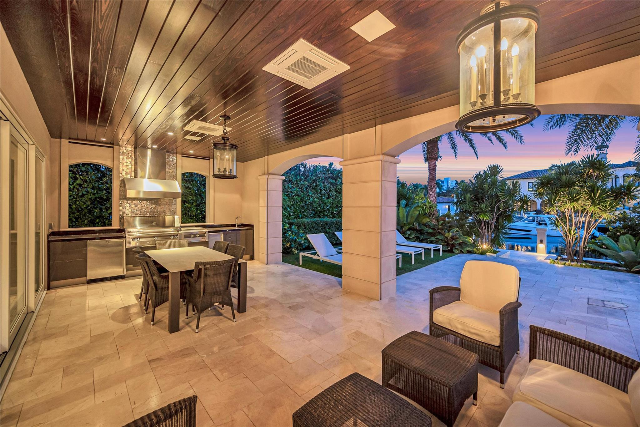 38 Isla Bahia Dr