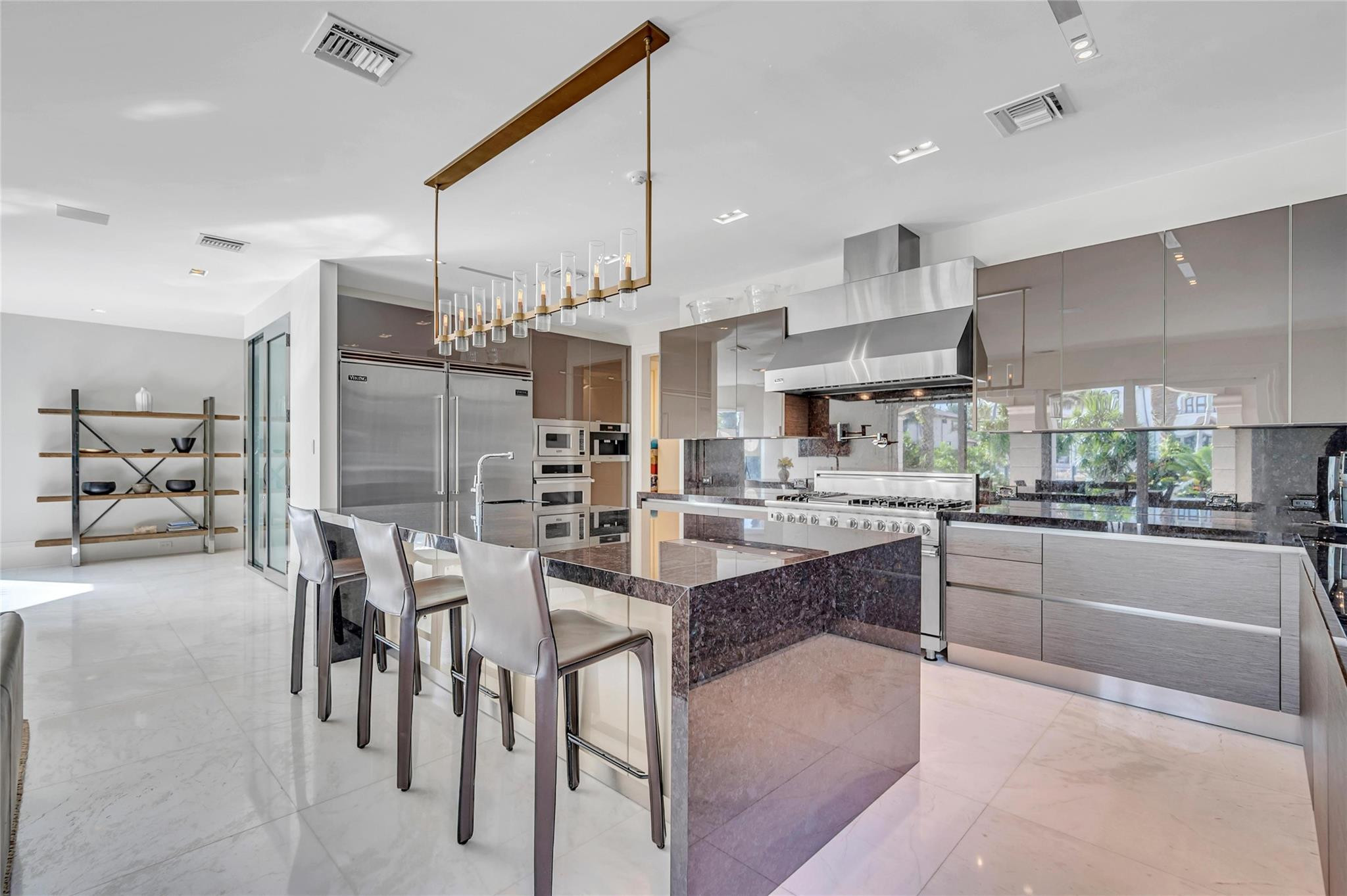 38 Isla Bahia Dr