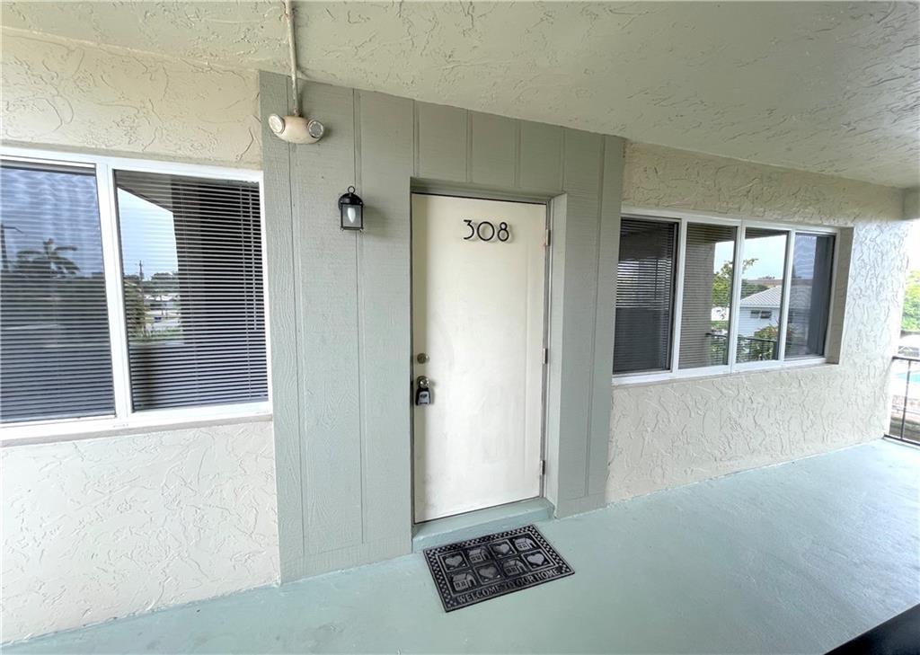 1400 NE 54th St 308