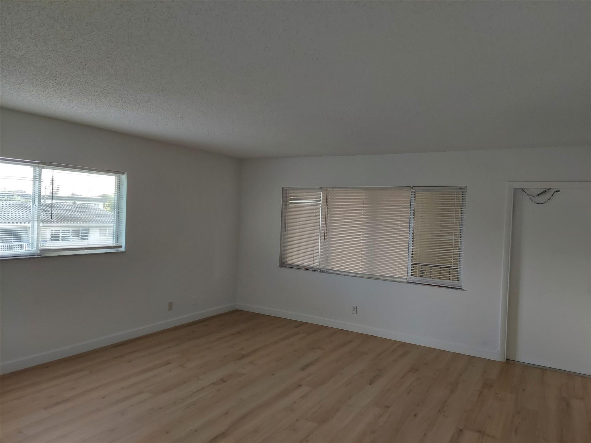 1400 NE 54th St 308