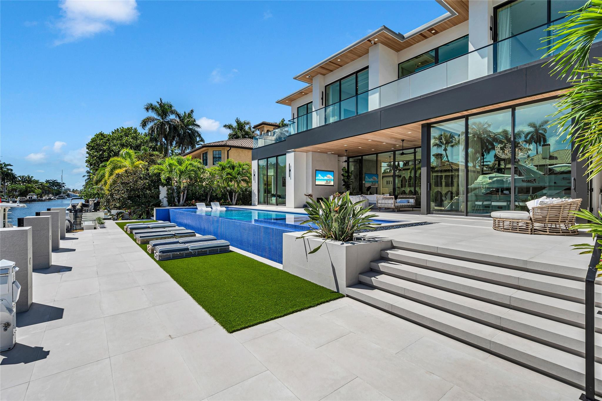 408 Coral Way