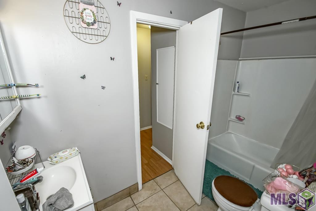 11923 Rutgers Ct