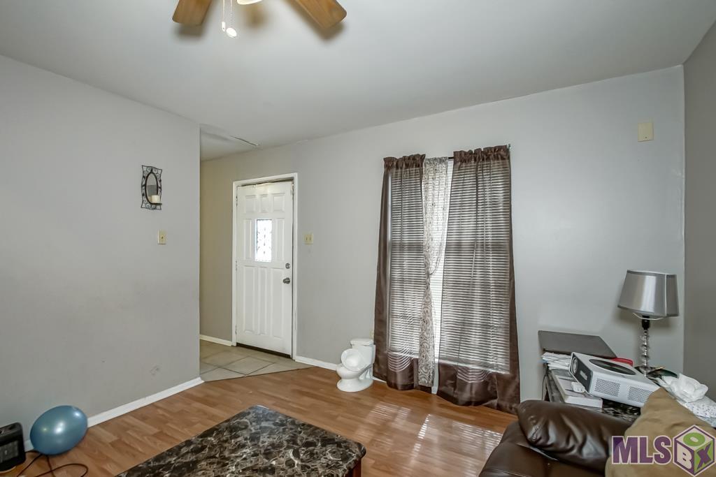 11923 Rutgers Ct