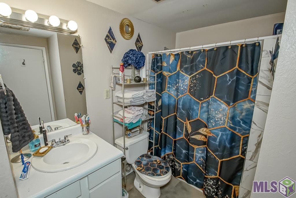 11556 Baylor Dr