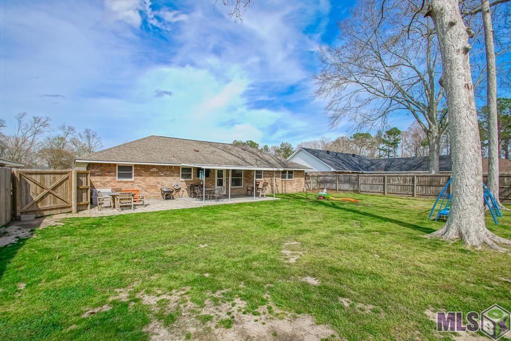 13918 Red River Ave