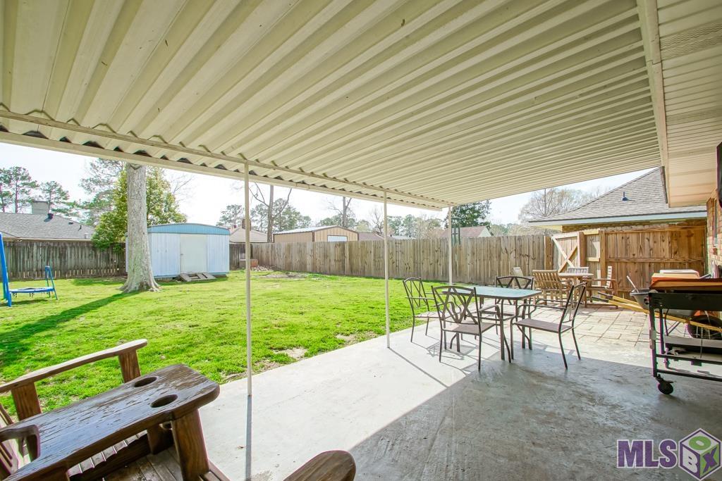 13918 Red River Ave