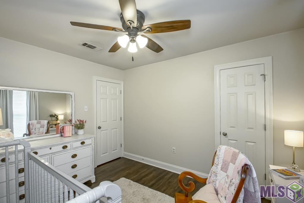 13918 Red River Ave