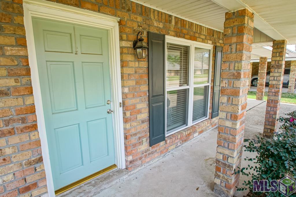 13918 Red River Ave