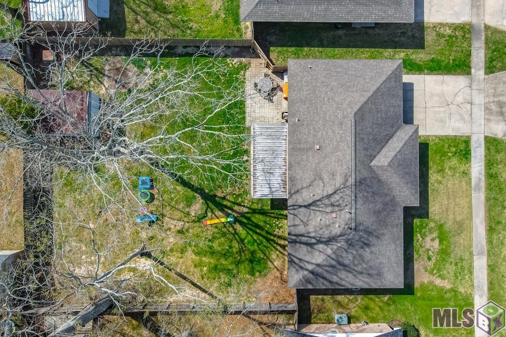 13918 Red River Ave
