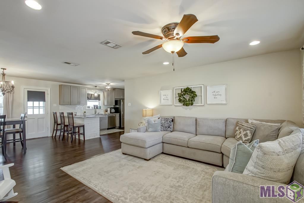 13918 Red River Ave