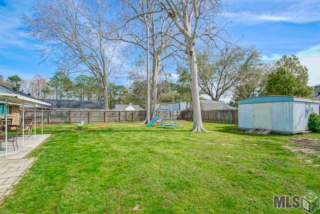 13918 Red River Ave