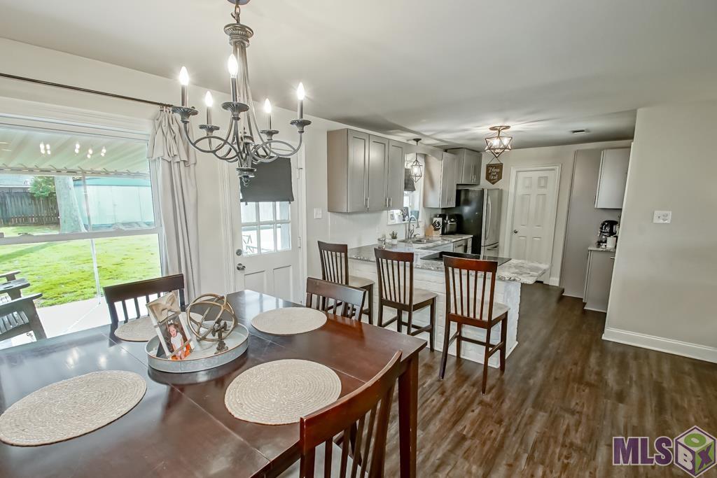 13918 Red River Ave