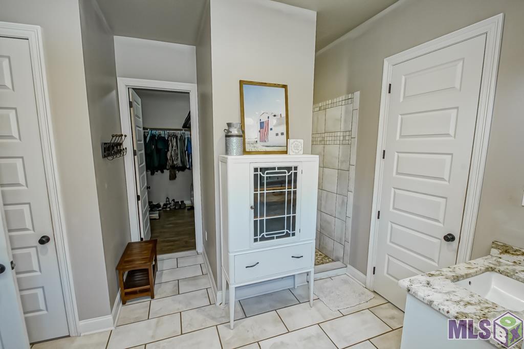 15803 Peairs Rd