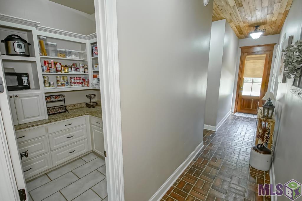 15803 Peairs Rd