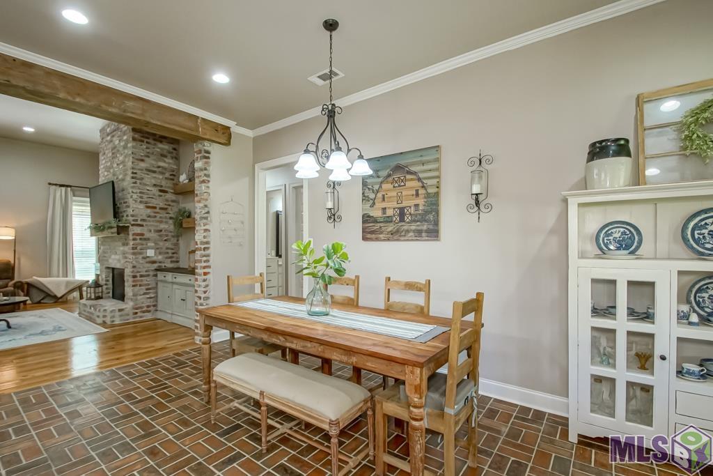 15803 Peairs Rd
