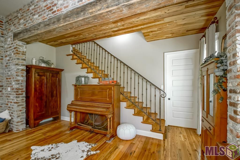 15803 Peairs Rd