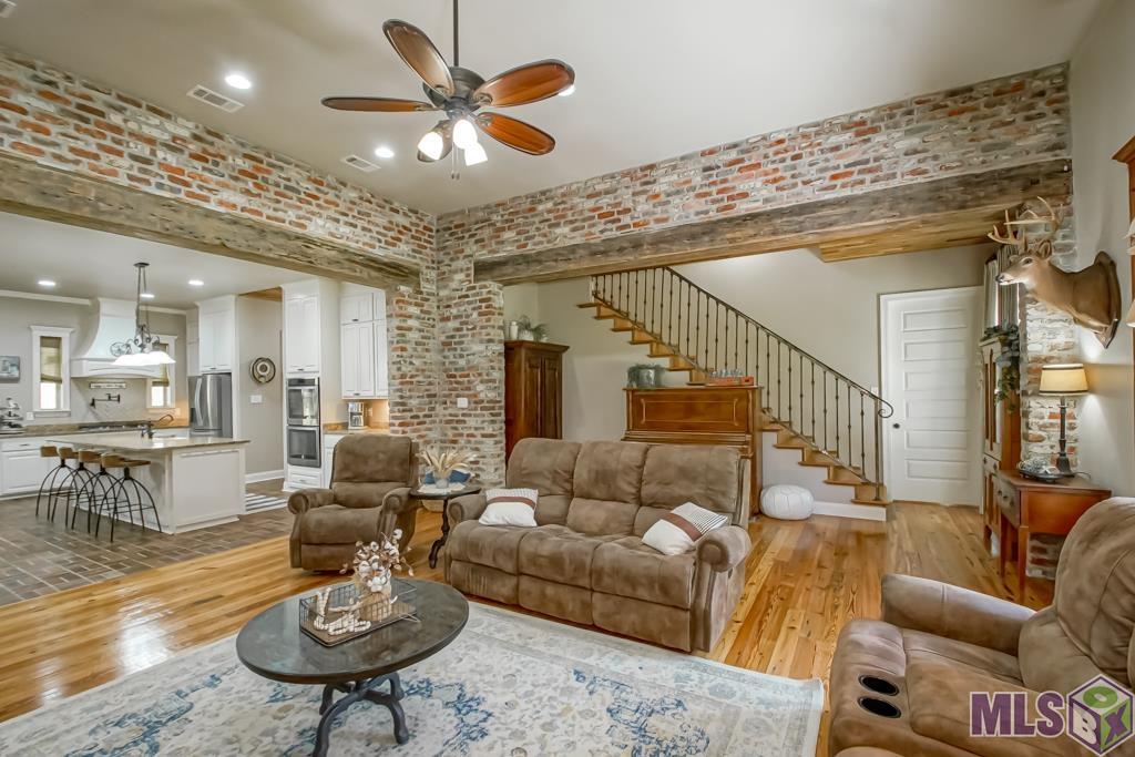 15803 Peairs Rd