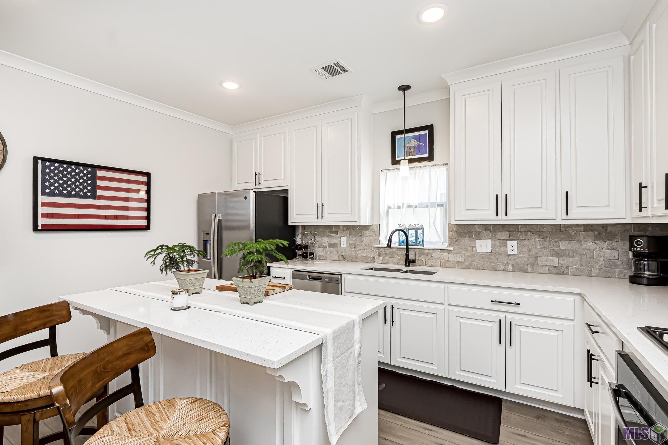 10106 Grayton Dr