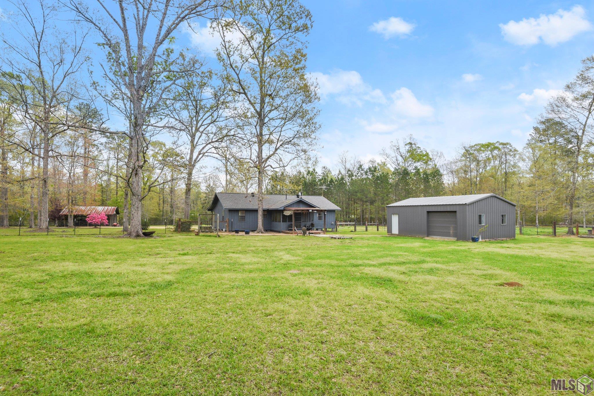 10093 Lathers Ln