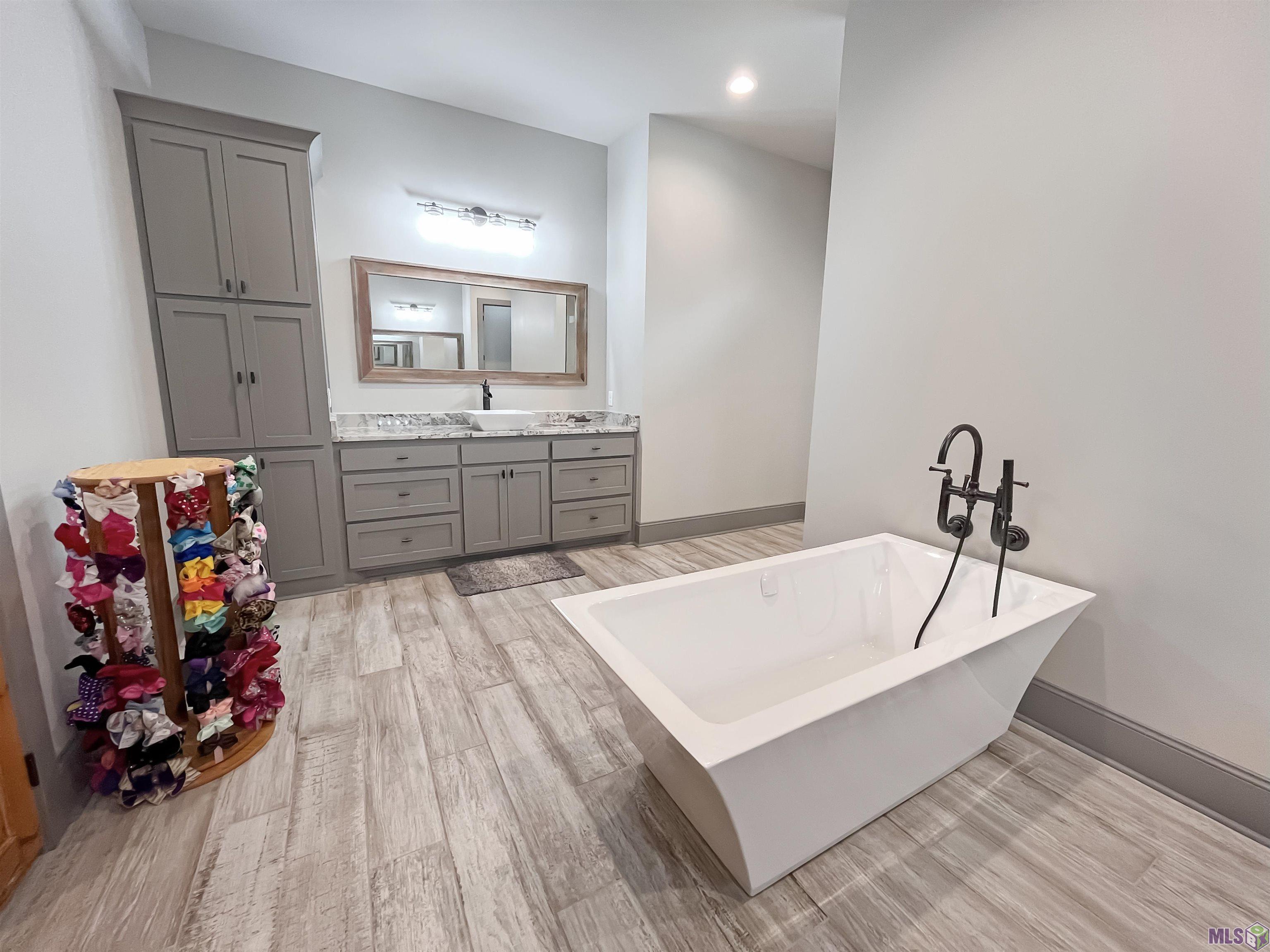 31924 Cane Market Rd