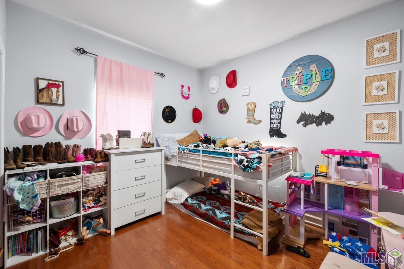 7247 Mosspoint Ln