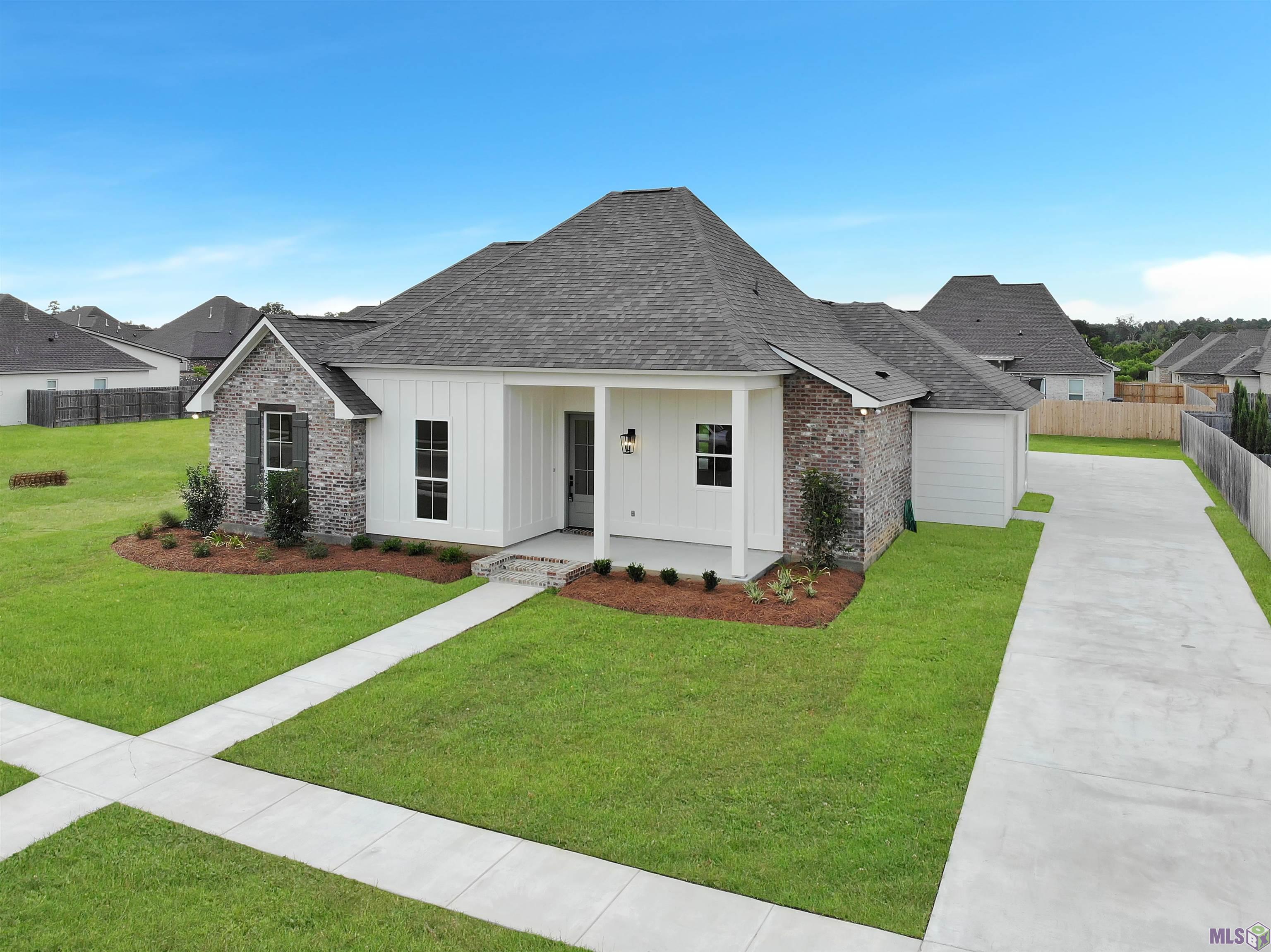 7283 Effie Dr