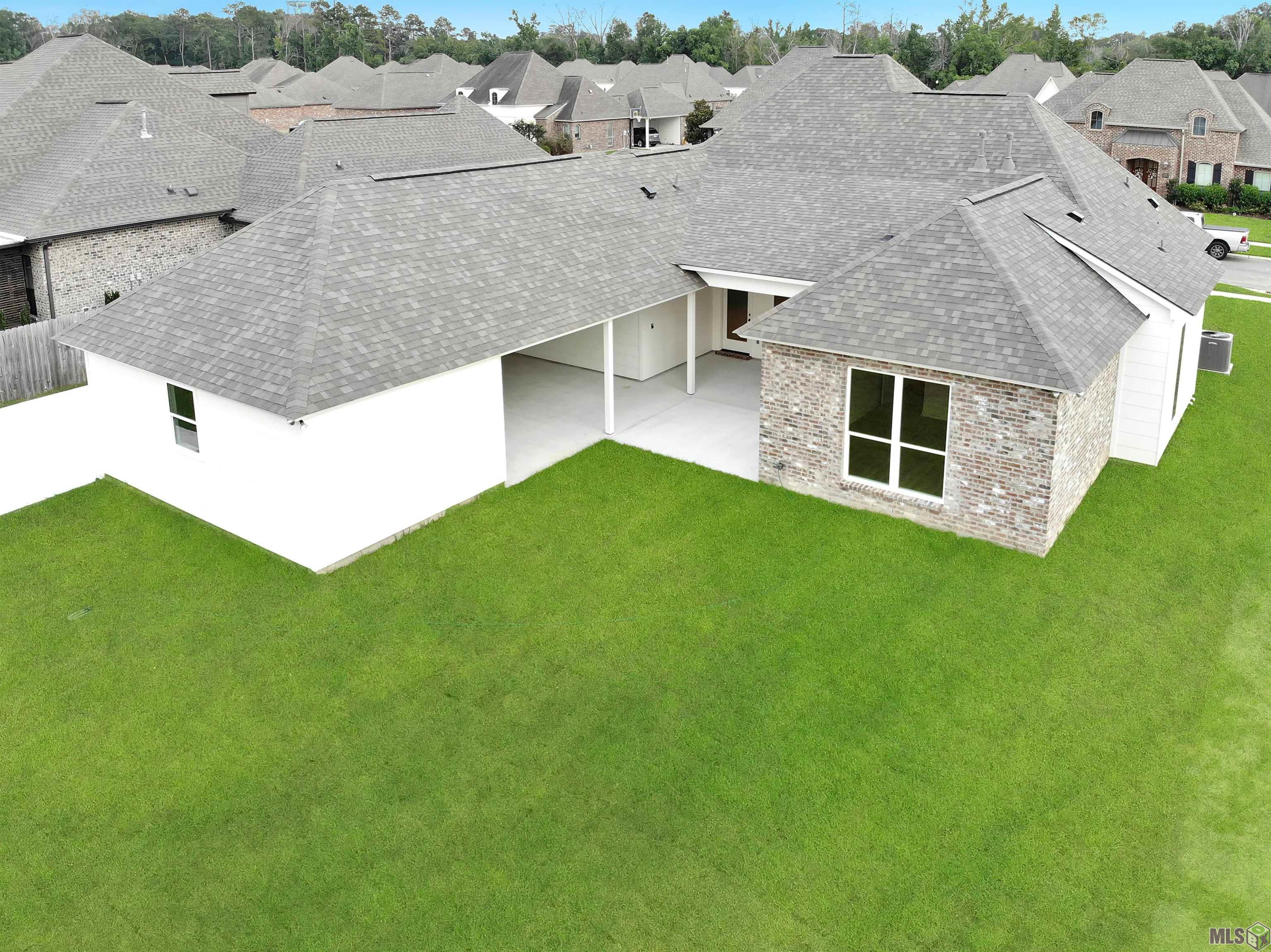 7283 Effie Dr