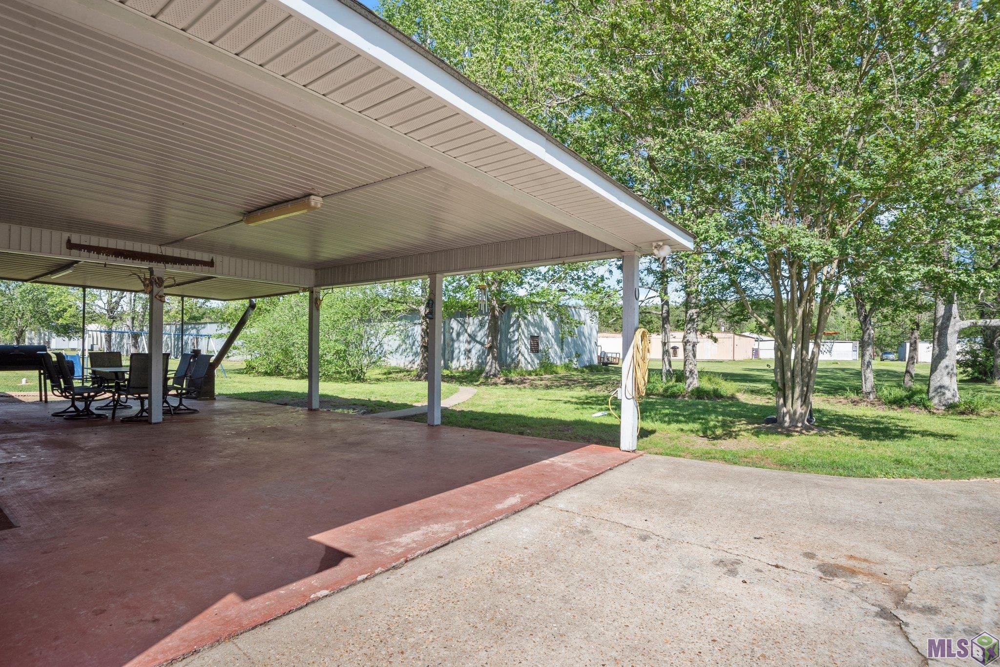 955 Midway Rd