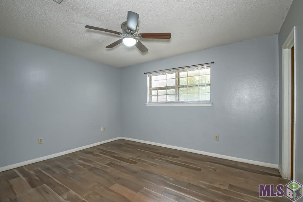 13932 Spreading Oaks Dr