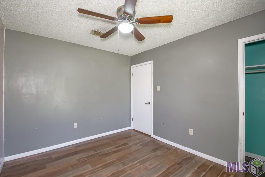13932 Spreading Oaks Dr
