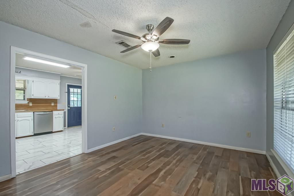 13932 Spreading Oaks Dr