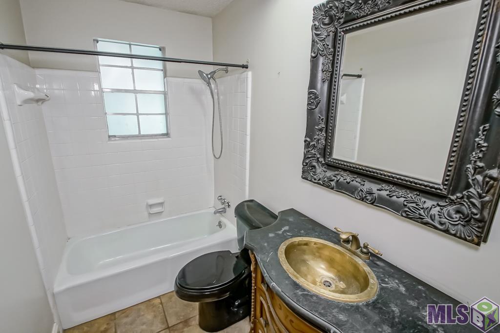 11729 Dame Dr