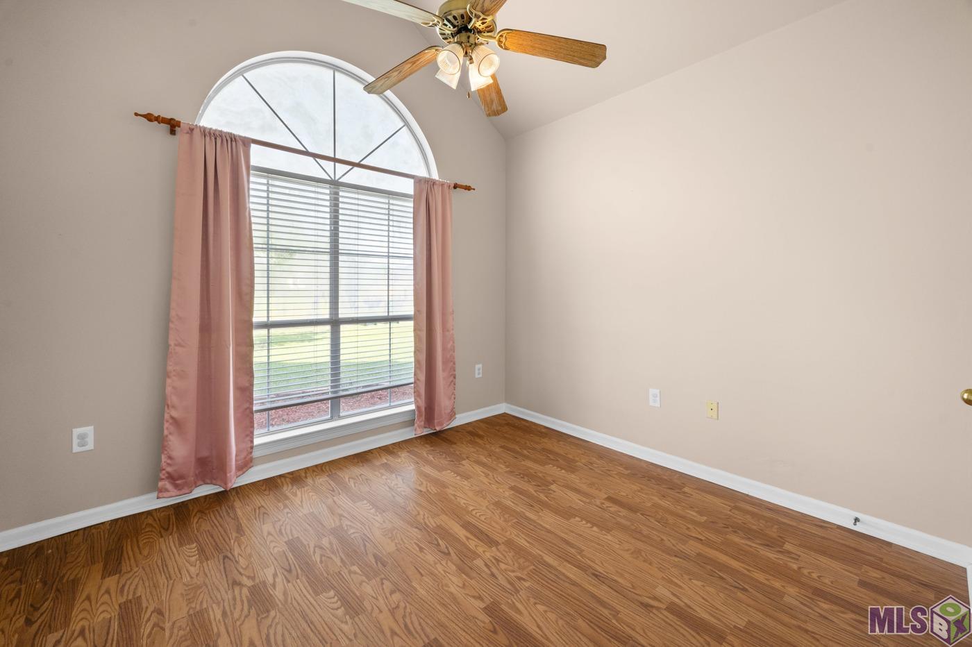 24594 Rolling Meadow