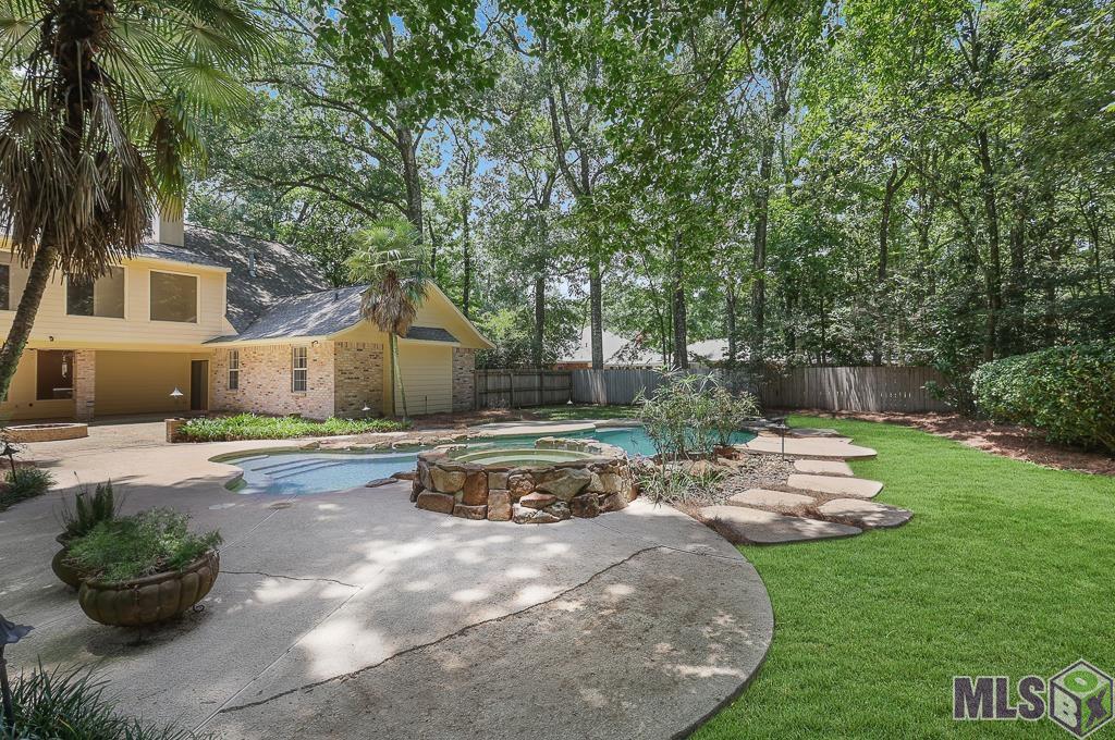 19113 W Piney Point Ave