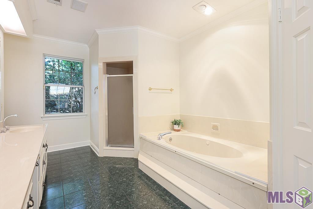 19113 W Piney Point Ave