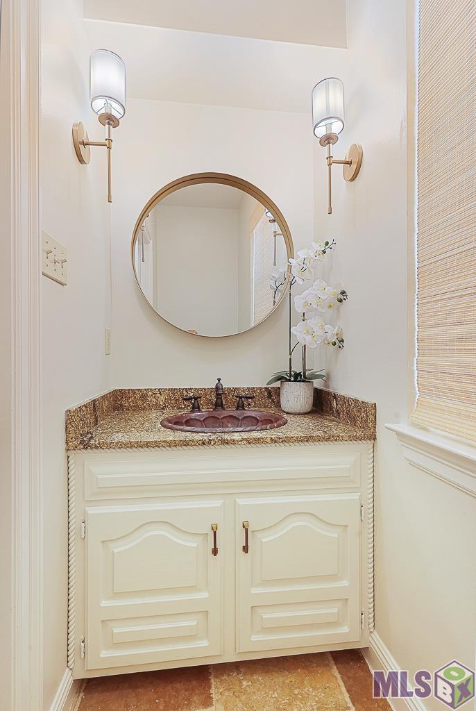 19113 W Piney Point Ave