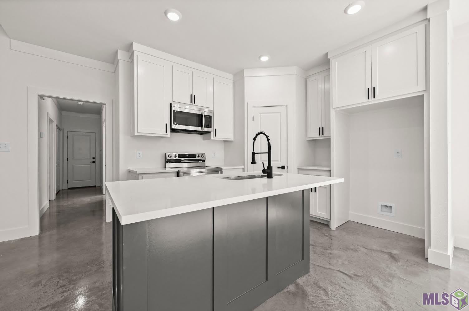 38170 Shelby Dr