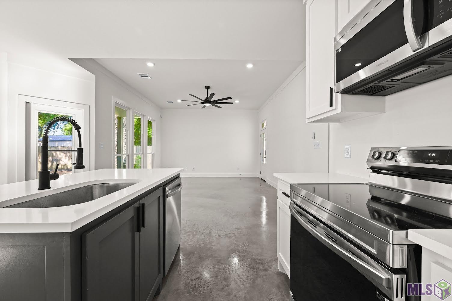 38170 Shelby Dr
