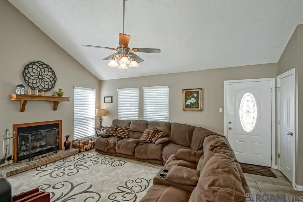 16744 Dry Creek Dr