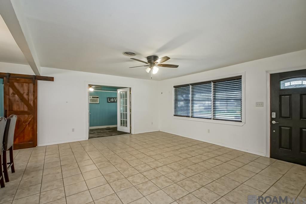 9786 Hooper Rd