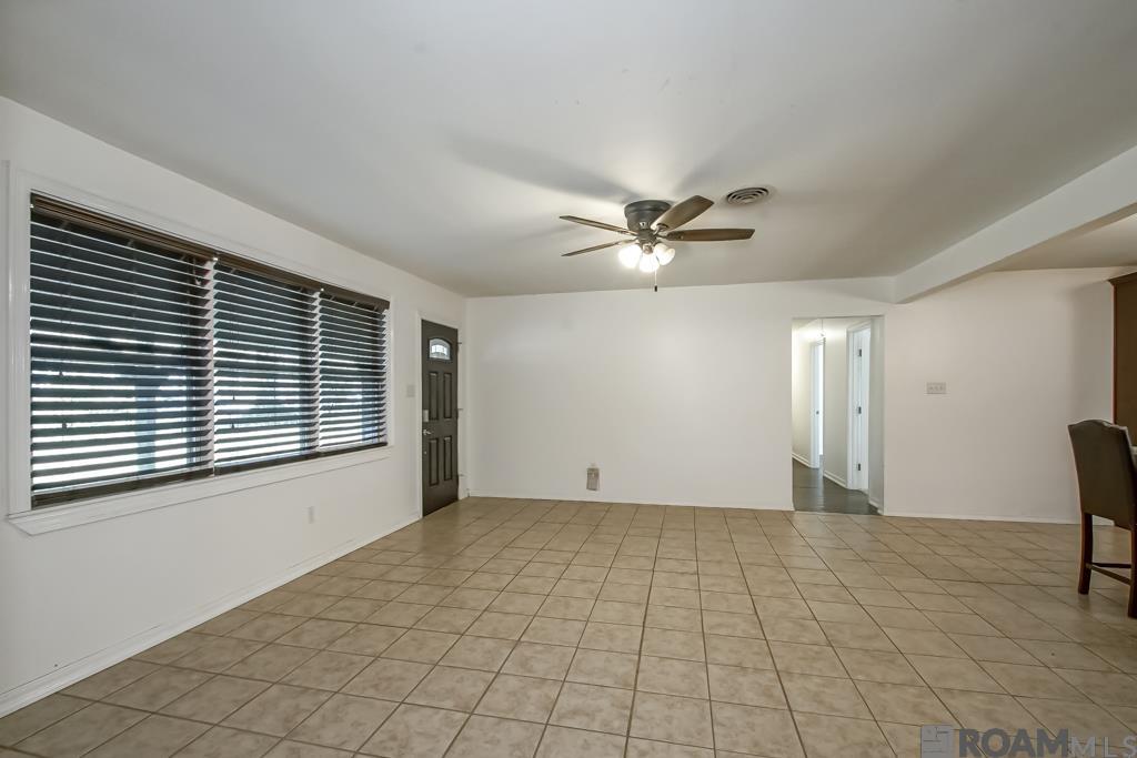 9786 Hooper Rd